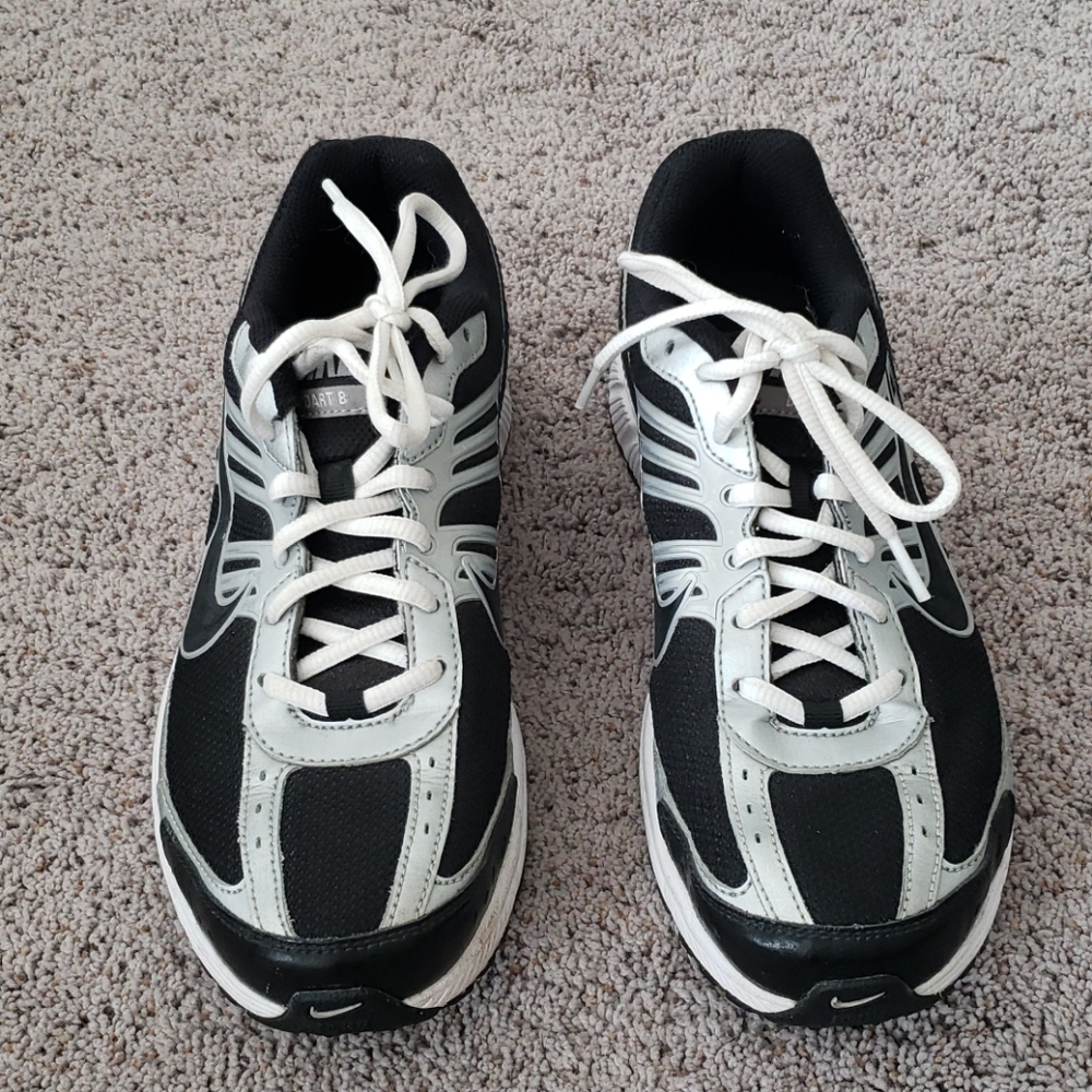 Nike Dart 8 running shoe